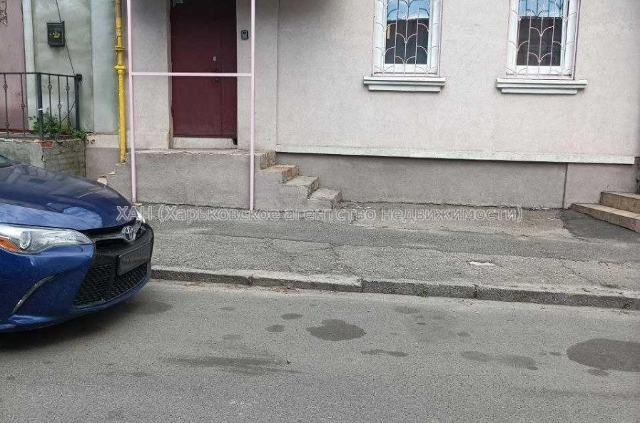 Продам квартиру, Кузнечная ул. , 3 кім., 60 м², капитальный ремонт 
