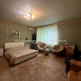Продам квартиру, Фанинский пер. , 3В , 2 кім., 50 м², косметический ремонт