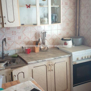 Продам квартиру, Холодногорская ул. , 2  ком., 47 м², косметический ремонт 