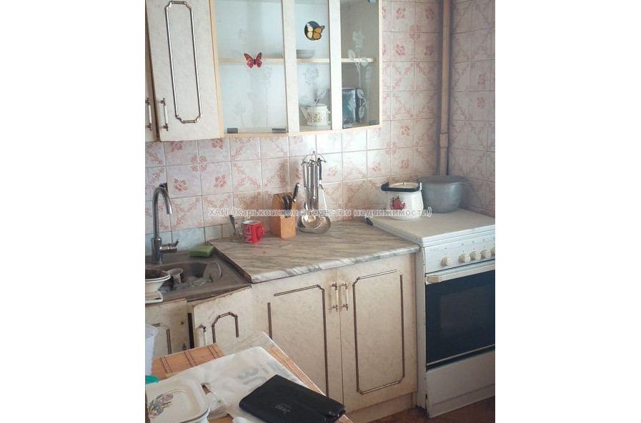 Продам квартиру, Холодногорская ул. , 2  ком., 47 м², косметический ремонт 