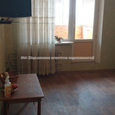 Продам квартиру, Холодногорская ул. , 2  ком., 47 м², косметический ремонт 