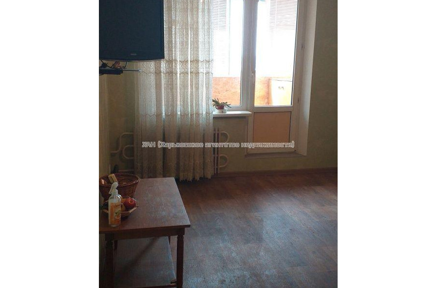 Продам квартиру, Холодногорская ул. , 2  ком., 47 м², косметический ремонт 