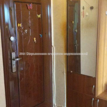 Продам квартиру, Холодногорская ул. , 2  ком., 47 м², косметический ремонт 