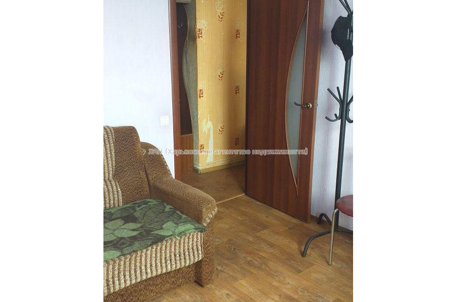 Продам квартиру, Холодногорская ул. , 2  ком., 47 м², косметический ремонт 