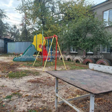 Продам квартиру, Академиков Ахиезеров ул. , 2 кім., 43 м², советский ремонт 