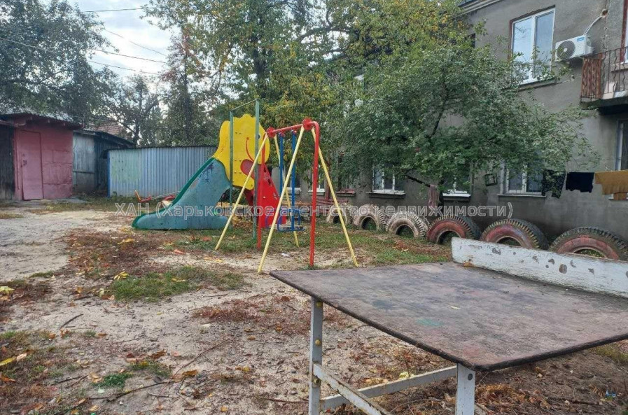 Продам квартиру, Академиков Ахиезеров ул. , 2 кім., 43 м², советский ремонт 