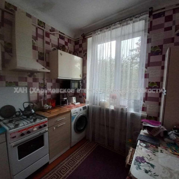 Продам квартиру, Академиков Ахиезеров ул. , 2 кім., 43 м², советский ремонт 