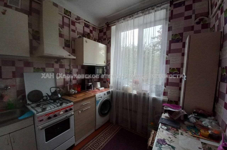 Продам квартиру, Академиков Ахиезеров ул. , 2 кім., 43 м², советский ремонт 