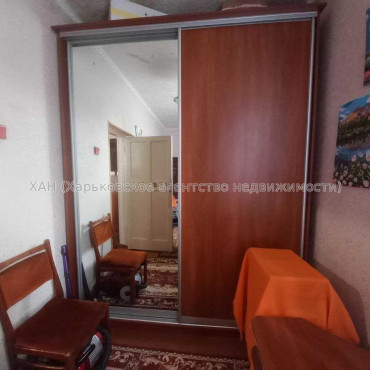 Продам квартиру, Академиков Ахиезеров ул. , 2 кім., 43 м², советский ремонт 