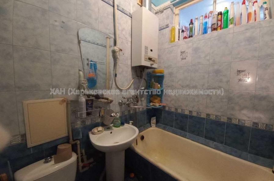 Продам квартиру, Академиков Ахиезеров ул. , 2 кім., 43 м², советский ремонт 