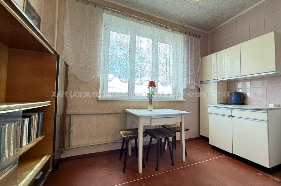 Продам квартиру, Шариковая ул. , 3 кім., 78 м², косметический ремонт 
