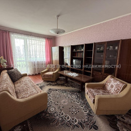 Продам квартиру, Шариковая ул. , 3 кім., 78 м², косметический ремонт