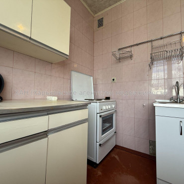Продам квартиру, Шариковая ул. , 3 кім., 78 м², косметический ремонт 