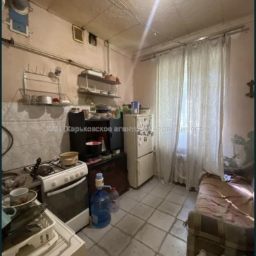Продам квартиру, Тепловозная ул. , 1  ком., 38 м², советский ремонт 