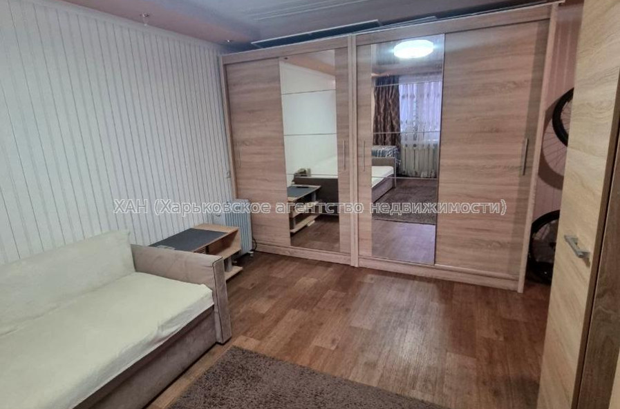 Продам квартиру, Европейская ул. , 4 , 2 кім., 46 м², капитальный ремонт 