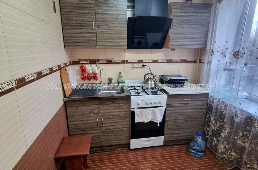 Продам квартиру, Европейская ул. , 4 , 2 кім., 46 м², капитальный ремонт 
