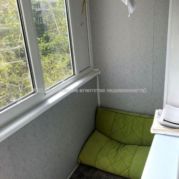 Продам квартиру, Европейская ул. , 4 , 2 кім., 46 м², капитальный ремонт 
