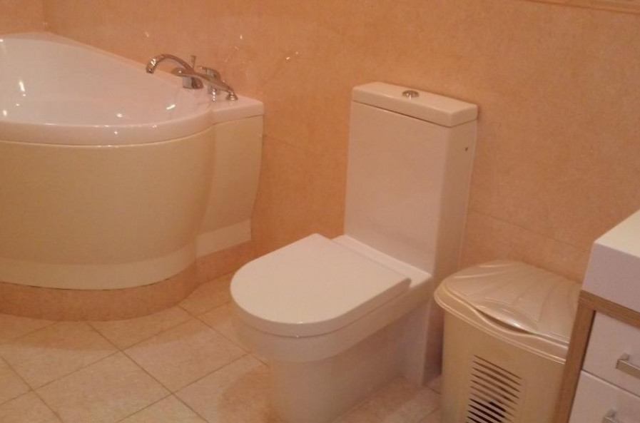 Продам квартиру, Героев Харькова просп. , 3  ком., 127 м², евроремонт 