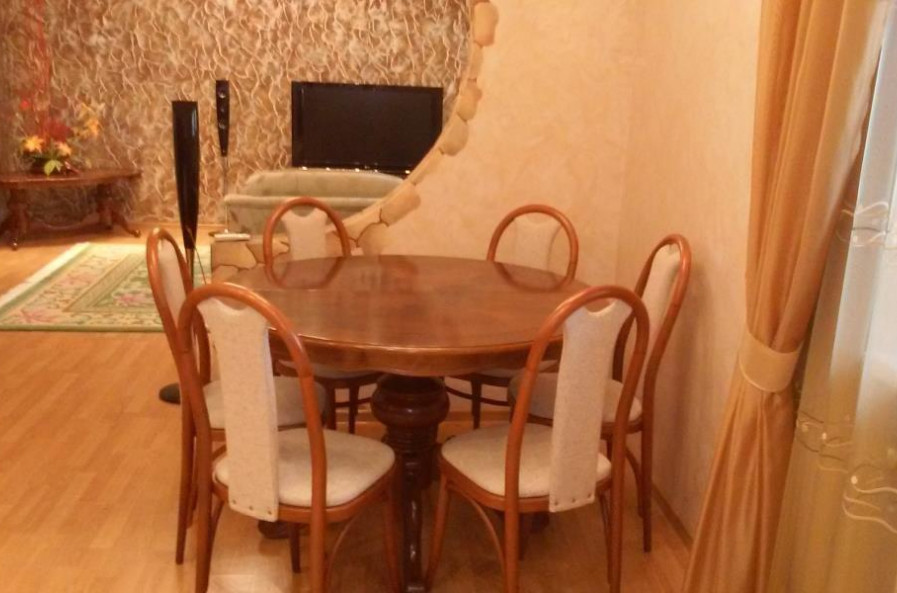 Продам квартиру, Героев Харькова просп. , 3  ком., 127 м², евроремонт 