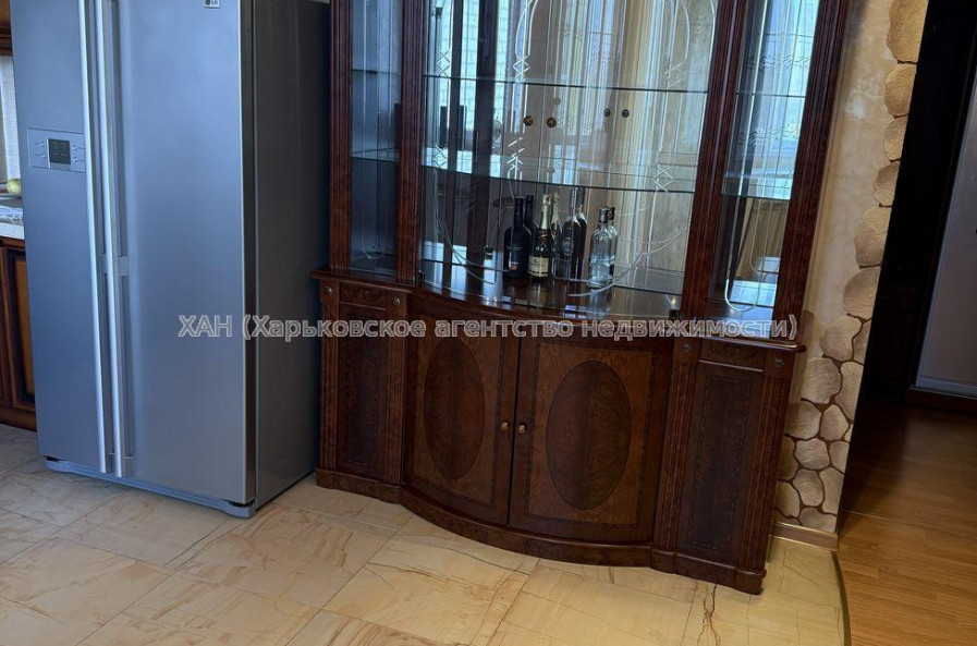 Продам квартиру, Героев Харькова просп. , 3  ком., 127 м², евроремонт 