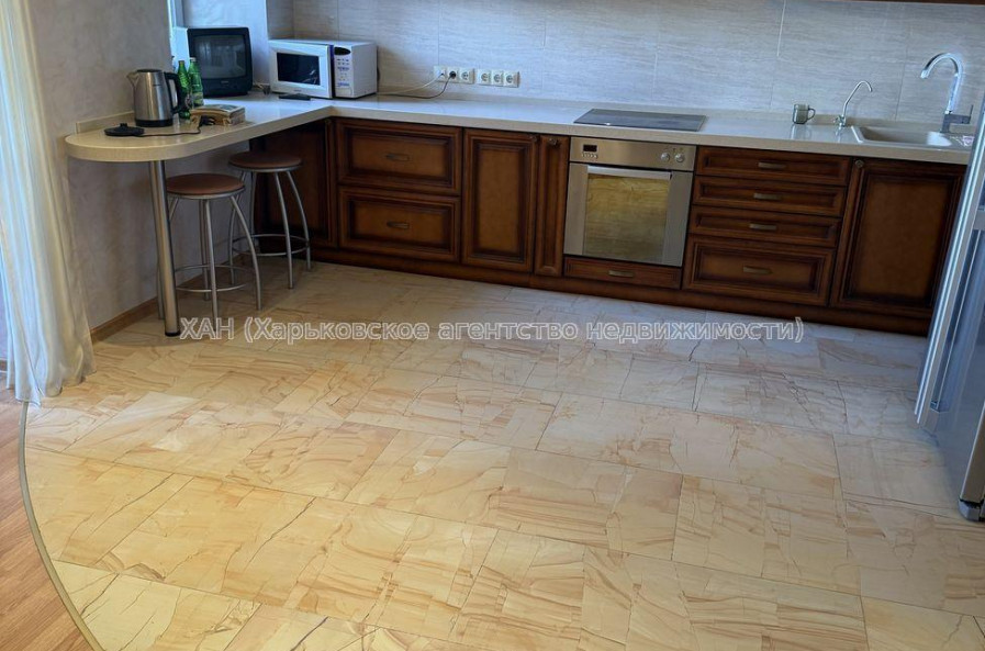 Продам квартиру, Героев Харькова просп. , 3  ком., 127 м², евроремонт 