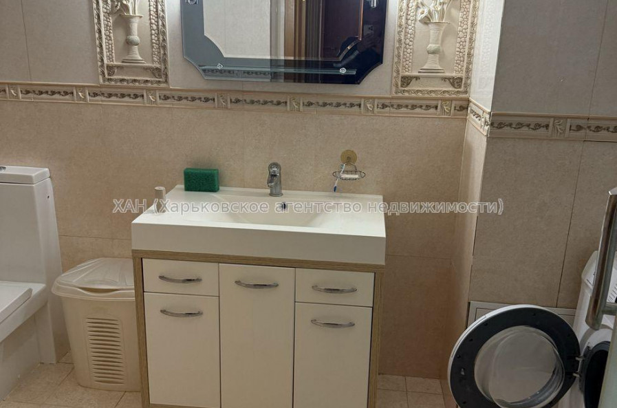 Продам квартиру, Героев Харькова просп. , 3  ком., 127 м², евроремонт 