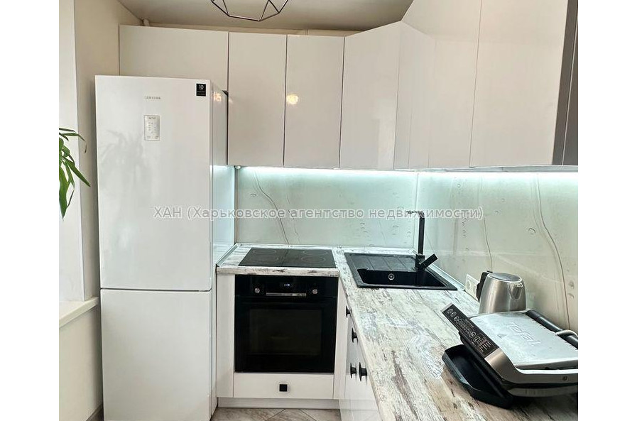 Продам квартиру, Салтовское шоссе , 3  ком., 65.70 м², евроремонт 