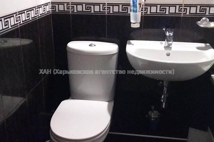 Продам квартиру, Дудинской ул. , 3  ком., 65 м², косметический ремонт 