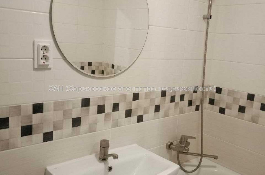 Продам квартиру, Светлая ул. , 2  ком., 44 м², евроремонт 