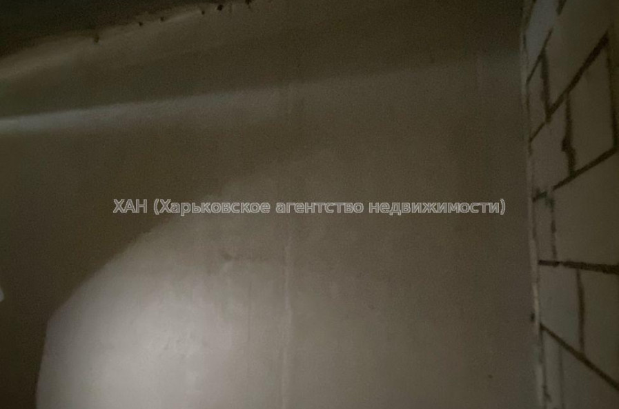 Продам квартиру, Авиахимическая ул. , 1 кім., 16.90 м², частичный ремонт 