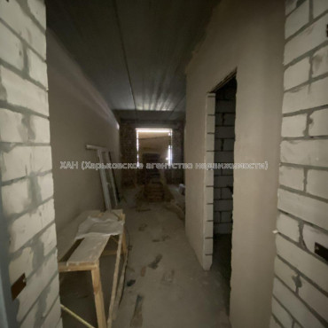 Продам квартиру, Авиахимическая ул. , 1 кім., 16.90 м², частичный ремонт 