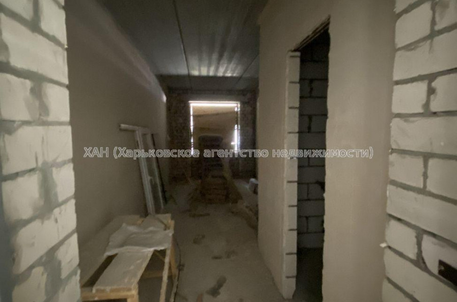 Продам квартиру, Авиахимическая ул. , 1 кім., 16.90 м², частичный ремонт 