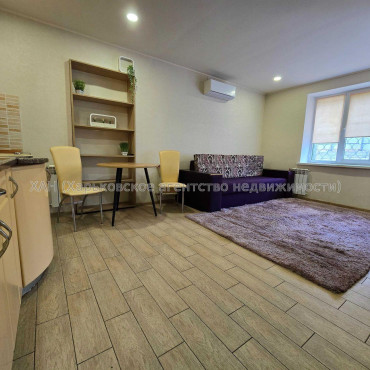 Продам квартиру, Космическая ул. , 2  ком., 31.40 м², капитальный ремонт 