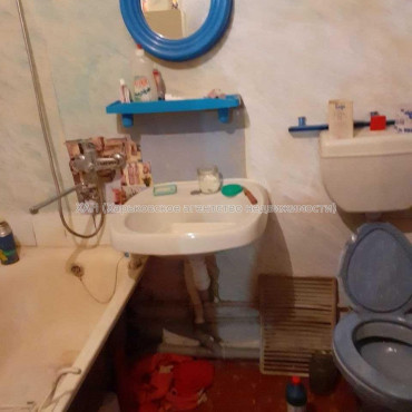 Продам квартиру, Шариковая ул. , 2 кім., 38 м², советский ремонт 