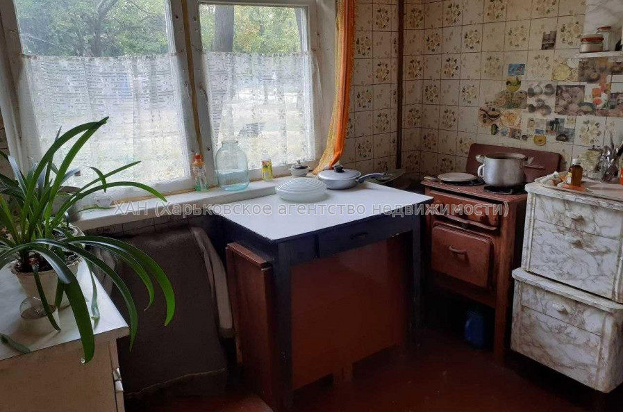 Продам квартиру, Шариковая ул. , 2 кім., 38 м², советский ремонт 