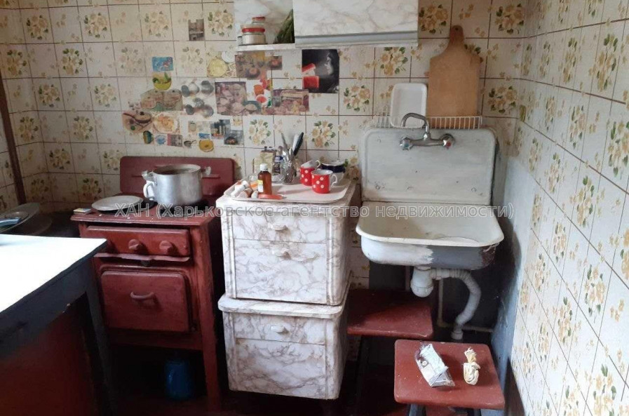 Продам квартиру, Шариковая ул. , 2 кім., 38 м², советский ремонт 