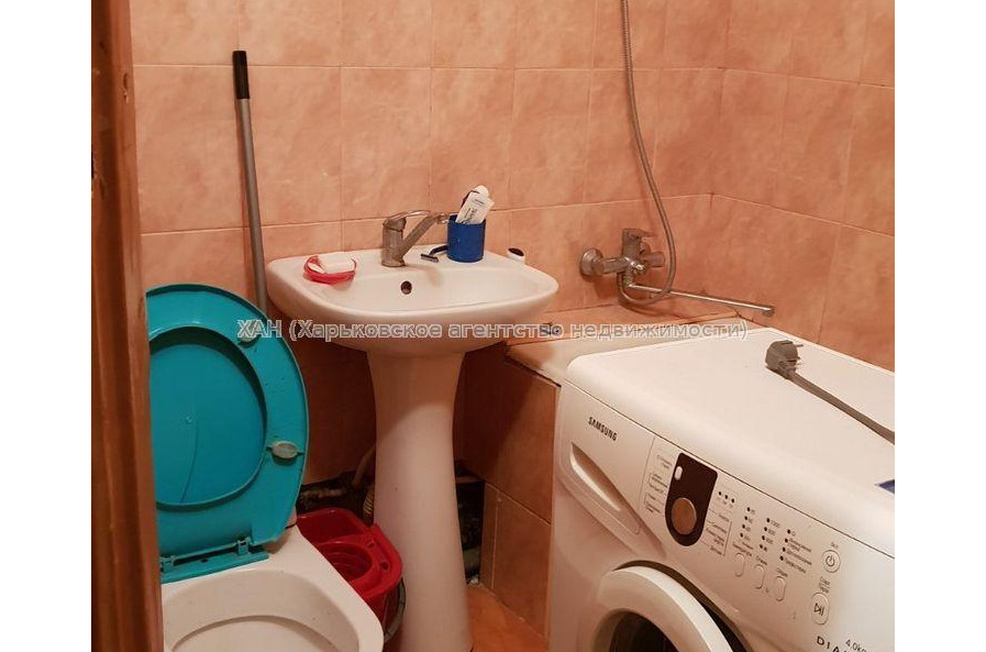 Продам квартиру, Харьковских Дивизий ул. , 1 кім., 31.50 м², косметический ремонт 