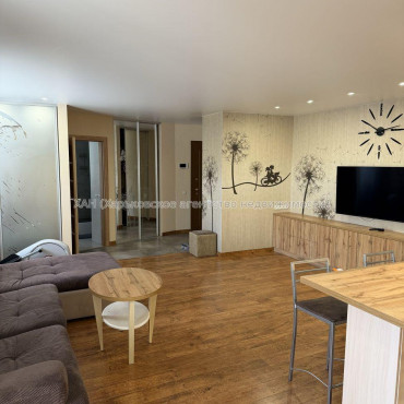Продам квартиру, Шишковская ул. , 3 кім., 85 м², капитальный ремонт 