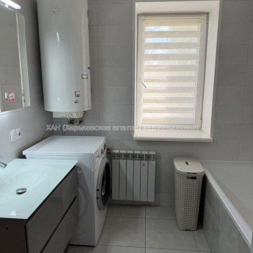 Продам квартиру, Шишковская ул. , 3 кім., 85 м², капитальный ремонт 