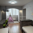 Продам квартиру, Шишковская ул. , 3 кім., 85 м², капитальный ремонт 