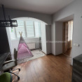 Продам квартиру, Шишковская ул. , 3 кім., 85 м², капитальный ремонт 