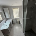 Продам квартиру, Шишковская ул. , 3 кім., 85 м², капитальный ремонт 