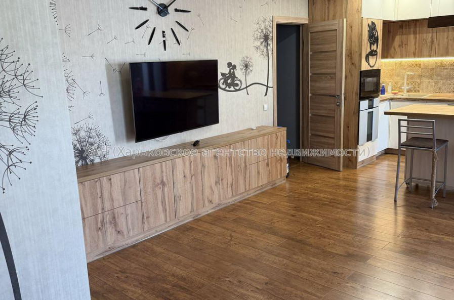 Продам квартиру, Шишковская ул. , 3 кім., 85 м², капитальный ремонт 