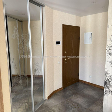 Продам квартиру, Шишковская ул. , 3 кім., 85 м², капитальный ремонт 