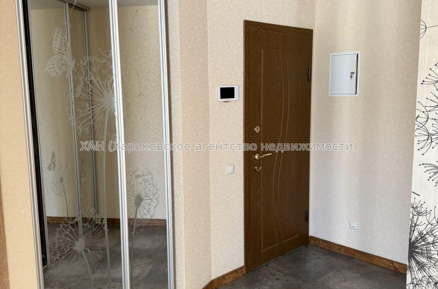 Продам квартиру, Шишковская ул. , 3 кім., 85 м², капитальный ремонт 
