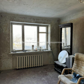 Продам квартиру, Героев Харькова просп. , 1  ком., 33 м², без ремонта