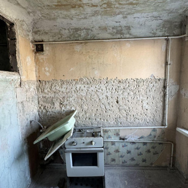 Продам квартиру, Героев Харькова просп. , 1  ком., 33 м², без ремонта 