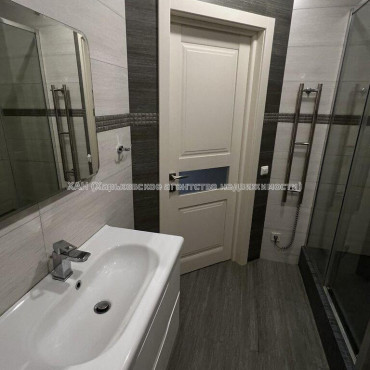 Продам квартиру, Клочковская ул. , 3  ком., 64 м², евроремонт 