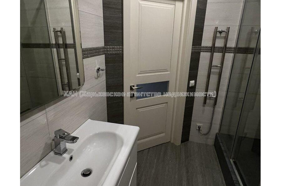 Продам квартиру, Клочковская ул. , 3  ком., 64 м², евроремонт 