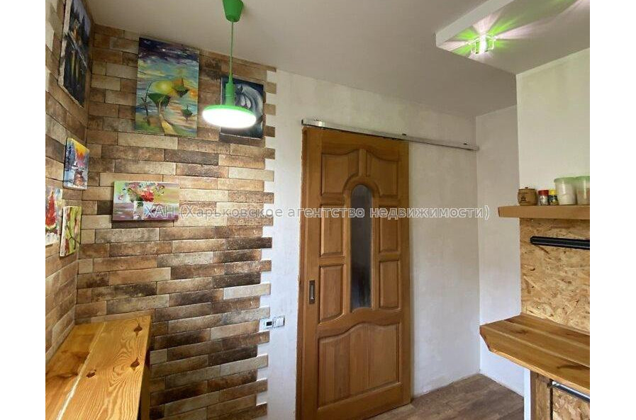 Продам квартиру, Александра Олеся ул. , 2 кім., 43.90 м², капитальный ремонт 